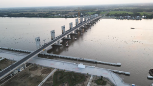 Video: Ngắm 'siêu cống' thủy lợi hơn 3.300 tỷ đồng từ trên cao 