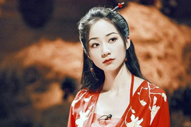 'Bạch cốt tinh' Hàn Tuyết: Gia đình quyền thế khiến cả showbiz phải kiêng nể