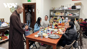 Người Việt tại Ba Lan mở rộng vòng tay đón đồng bào di tản từ Ukraine