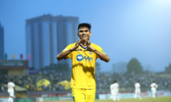 Trực tiếp bóng đá SLNA 2-0 HAGL: Văn Đức ghi siêu phẩm 