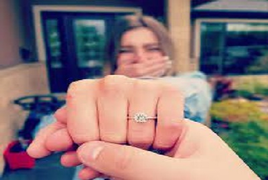 Đưa vợ đi khám để đỡ tốn tiền mua kim cương