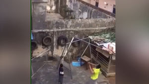 Kiểu chơi cầu lông chỉ có ở mùa giãn cách xã hội