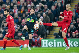 Kết quả Champions League: Thua Inter, Liverpool vẫn vào tứ kết