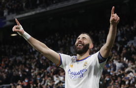 Benzema đi vào lịch sử Champions League
