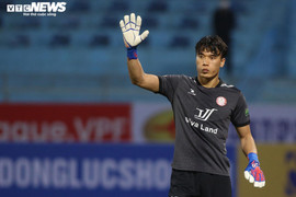 Bùi Tiến Dũng lần đầu tiên giữ sạch lưới trên sân Hàng Đẫy ở V-League