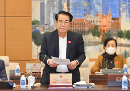 Cử tri đề nghị kiểm soát hàng hóa 'ăn theo' giá xăng dầu để trục lợi