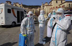 Trung Quốc báo cáo hơn 5.000 ca COVID-19