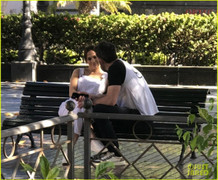 Từ khi yêu lại Ben Affleck, Jennifer Lopez ngày càng trẻ đẹp 