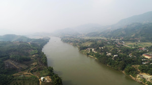 ‘Nơi con sông Hồng chảy vào đất Việt’ không dám uống nước sông Hồng