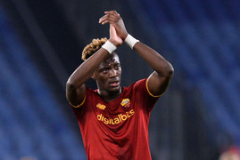 Video: Ghi bàn phút 90, AS Roma nhọc nhằn vượt qua đội bóng Hà Lan