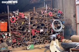 Sắt thép, xi măng 'phi mã', nhà thầu xây dựng 'bỏ của chạy lấy người'