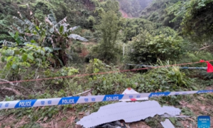 Máy bay chở 132 người rơi ở Trung Quốc: Chưa tìm thấy người sống sót