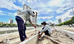 TP.HCM: Cận cảnh đường song hành đại lộ Võ Văn Kiệt sắp hoàn thành