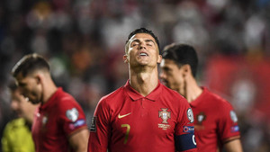 Ronaldo cùng tuyển Bồ Đào Nha đối diện thảm họa trước ngưỡng cửa World Cup