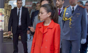 Công chúa gây sốt khi nói được 6 thứ tiếng