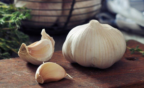 7 thực phẩm dễ gây hôi miệng nhất, bạn nên vệ sinh miệng cẩn thận sau khi ăn