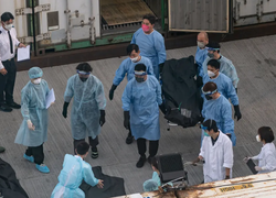 Hong Kong và Hàn Quốc gồng mình đối phó làn sóng dịch mới