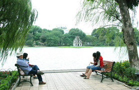 Thời tiết ngày 3/5: Miền Nam mưa dông, miền Bắc tăng nhiệt