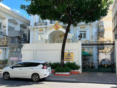 Ảnh: Biệt thự xa hoa giữa TP.HCM của Nguyễn Phương Hằng 