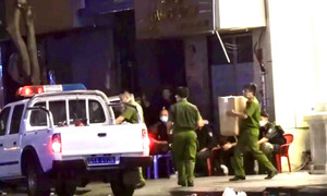 Công an thu giữ nhiều tài liệu sau khi khám xét nhà Nguyễn Phương Hằng