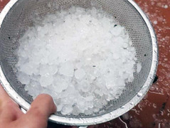 Mưa đá lớn chưa từng thấy ở Đà Lạt