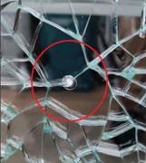 Hàng loạt nhà trong khu đô thị ở Hải Phòng vỡ kính, nghi do súng bắn