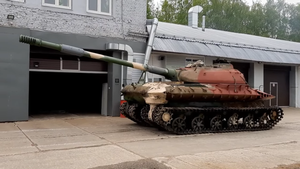 Nga đưa xe tăng hạng nặng từ thời Chiến tranh Lạnh hoạt động trở lại