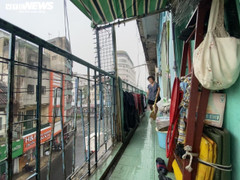 Cuộc sống của người dân ở khu chung cư cũ nát, cần di dời khẩn cấp tại TP.HCM