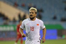 HLV Li Xiaopeng: Tuyển Trung Quốc sợ thua, phải thuê chuyên gia tâm lý