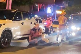 Công an TPHCM lên tiếng về vụ 'xe đặc chủng CSGT bị tài xế ô tô tông đổ'