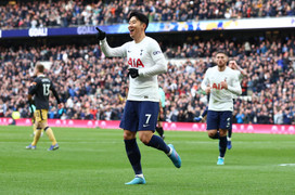 Đè bẹp Newcastle, Tottenham trở lại top 4 Ngoại hạng Anh