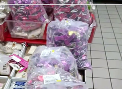 Nữ sinh gây tranh cãi khi bỏ gần 180 triệu đồng mua socola quyên góp cho trường 