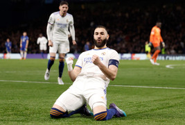 Benzema và cú hat-trick rung chuyển Champions League