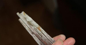 Thực hư thông tin dùng đũa, thớt mốc gây ung thư gan