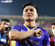 Quang Hải rớm nước mắt trong ngày chia tay Hà Nội FC