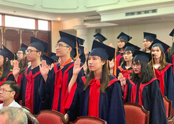 Hơn 4.000 sinh viên chưa được cấp bằng do trường chưa có hiệu trưởng