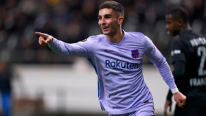 Kết quả Europa League: Barca bị Frankfut cầm hòa