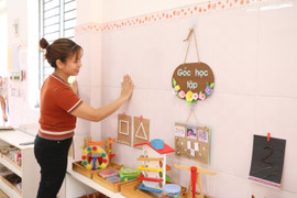 Trường mầm non Hà Nội tất bật dọn dẹp sẵn sàng cho 'ngày hội đón trẻ'