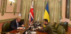 Thủ tướng Anh bất ngờ thăm Ukraine, gặp Tổng thống Zelensky