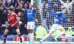 Maguire phản lưới nhà, Man Utd thua Everton