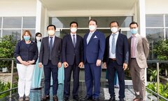 Tân Đại sứ Hoa Kỳ tại Việt Nam thăm nhà máy sữa Vinamilk tại Cần Thơ