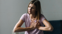 Người bị mất ngủ có nguy cơ mắc 4 căn bệnh nguy hiểm, bao gồm đau tim và đột quỵ