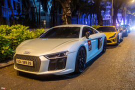 Dàn xế hộp đắt tiền tụ họp trước thềm hành trình siêu xe