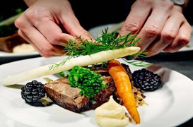 Khám phá ẩm thực châu Á với chương trình 'One Dines Free' của Mastercard