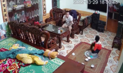 Bố bật cười khi con làm vỡ cả mâm bát