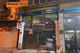 Hà Nội: Bảo vệ tòa nhà kể giây phút phát hiện người phụ nữ chết trong phòng trọ 