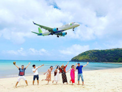 Điểm check-in độc nhất Việt Nam với máy bay lơ lửng ngay trên đầu