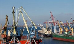 Thêm các nước cấm tàu Nga cập cảng