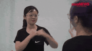 Video: Võ sư chuyển giới mở lớp võ tự vệ dành cho phái đẹp