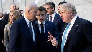 Mỹ và đồng minh tiến thoái lưỡng nan khi viện trợ vũ khí cho Ukraine